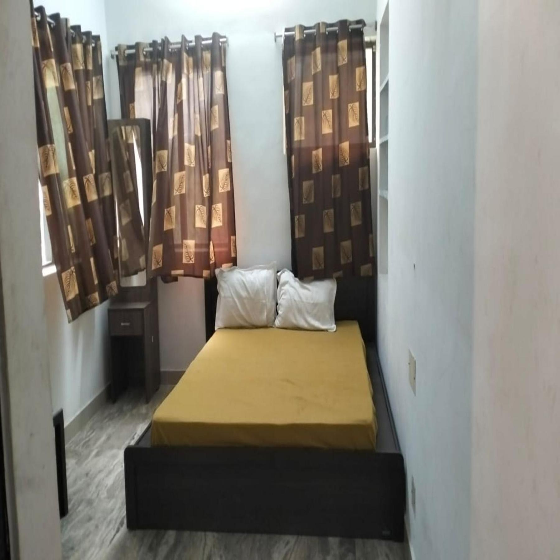 Queen D Tower - By Grands Inn Hospitality Tallākulam エクステリア 写真